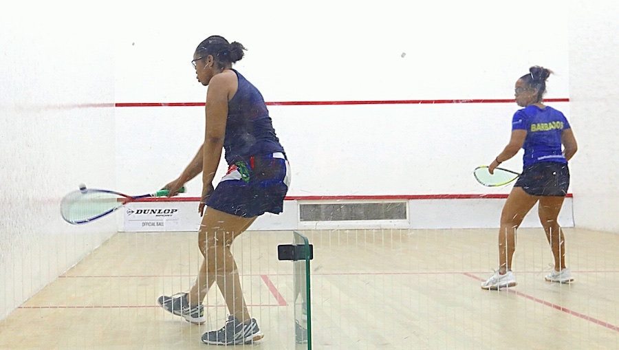 Meagan Best (left) captured her fourth consecutive senior national women’s squash title in the final against Amanda Haywood (right).