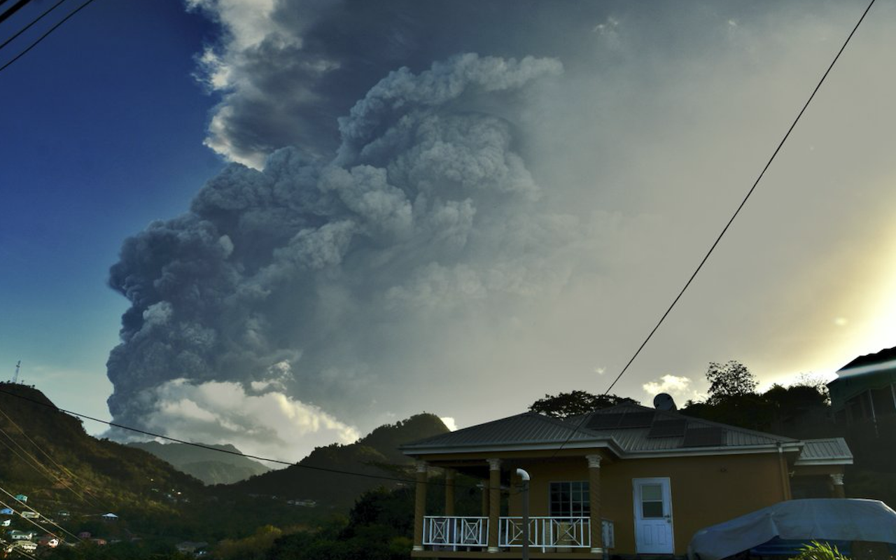 La Soufrière's Good Friday 1979 eruption marked by explosion - Vimarsana News