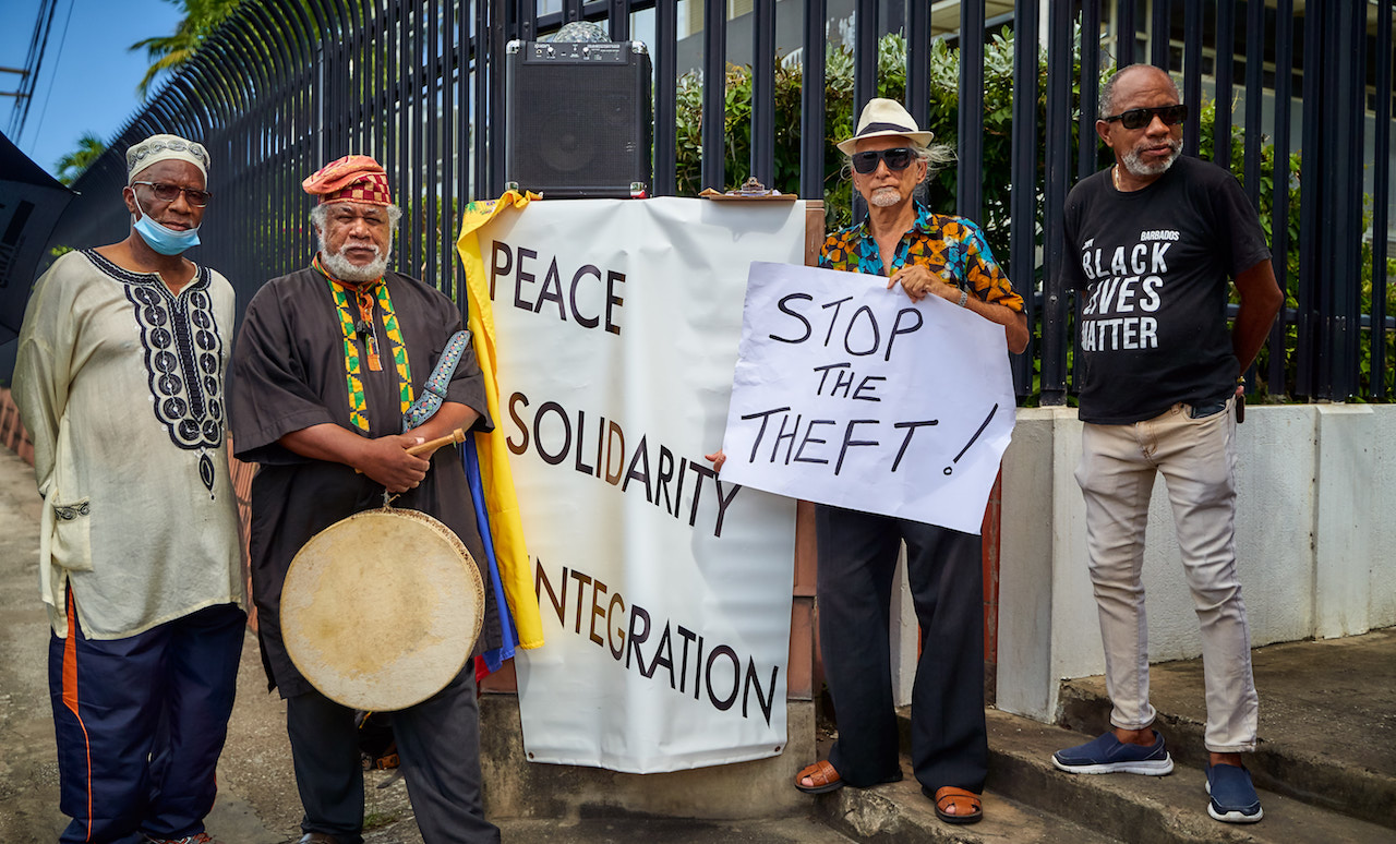 Protesta frente a las oficinas de la Alta Comisión Británica