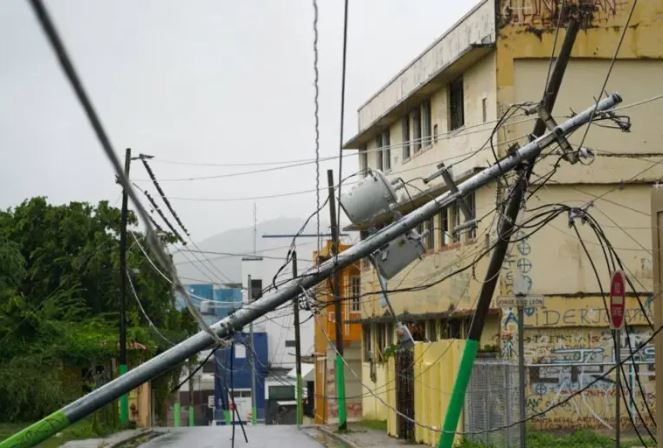 Hurricane Ernesto Hits Bermuda, Causes Severe Damage and Power Outages