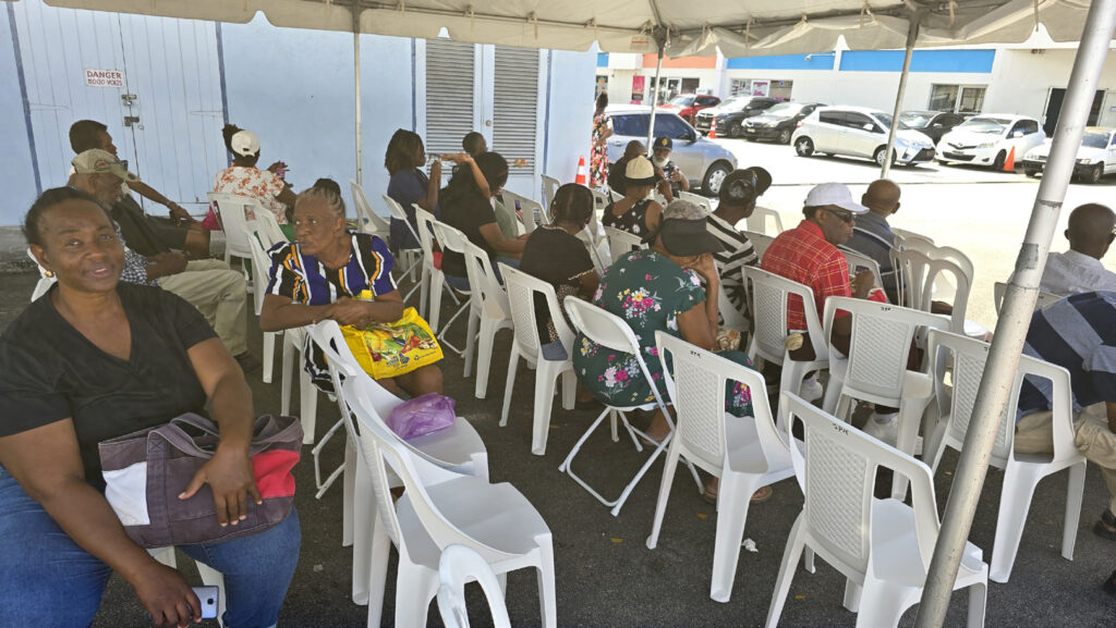 Large turnout, chaos for Chinese hospital ship’s free medical services