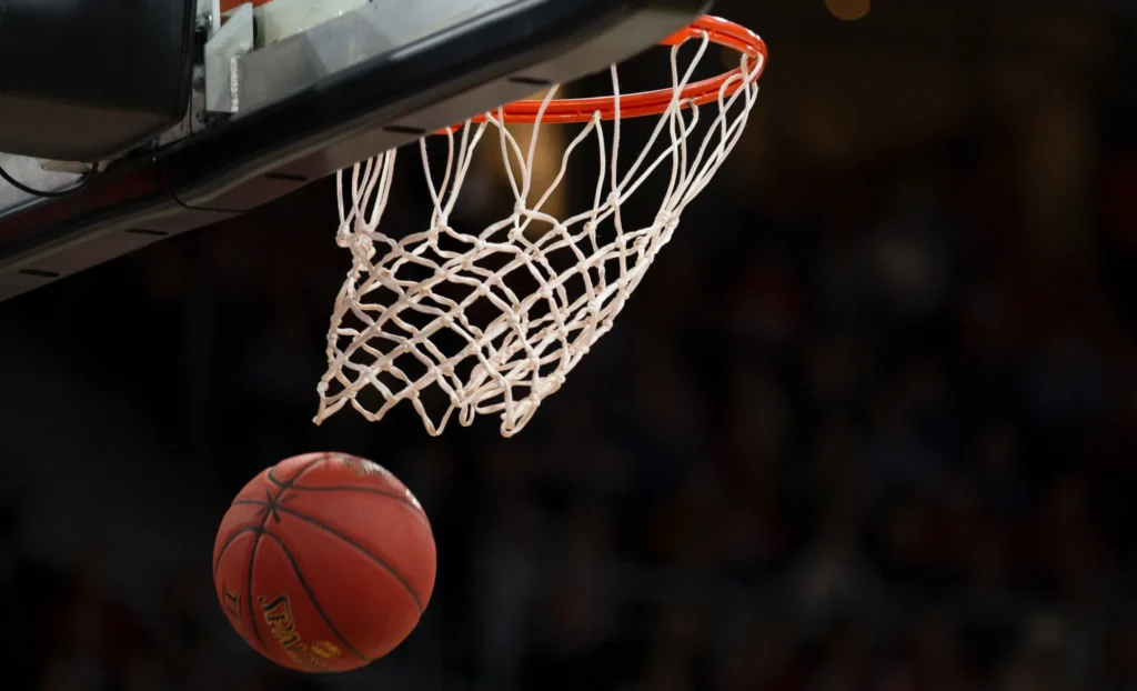 Defending champs to face Cavs in semis