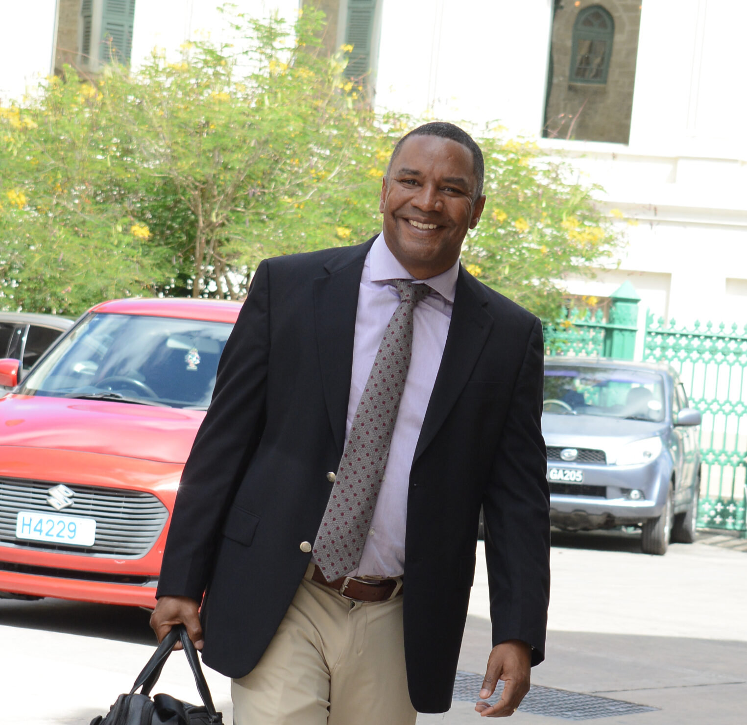 Portable benefits plan needs national education push – AG