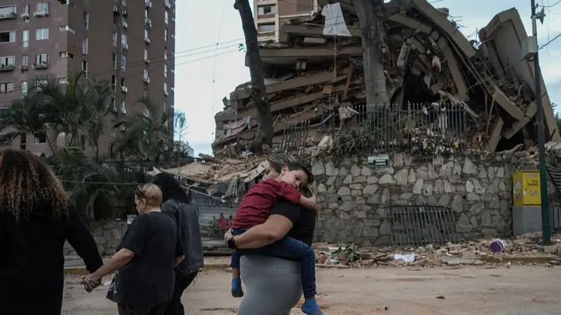 Death toll climbs after twin powerful earthquakes strike Venezuela