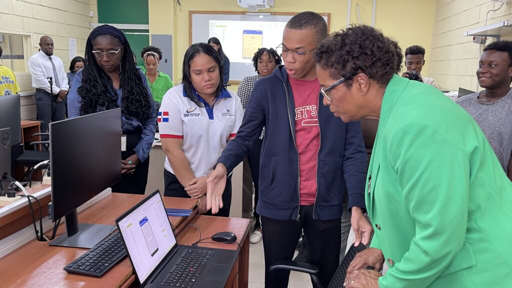 Teen’s app turns screen time into learning tool