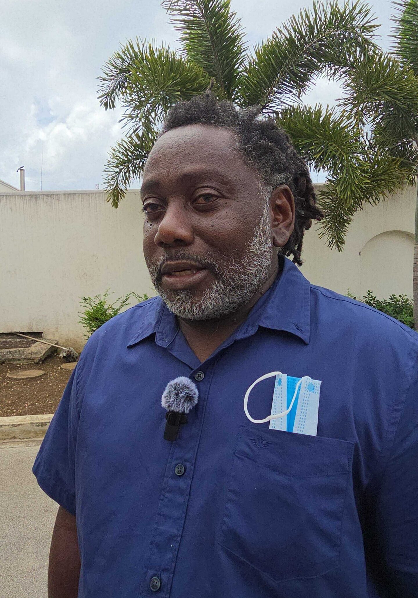 Contractor ‘sorry’ for assaulting health minister