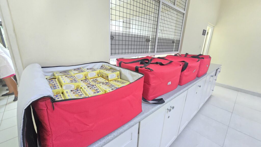 New school breakfast earns praise, first-day gripes